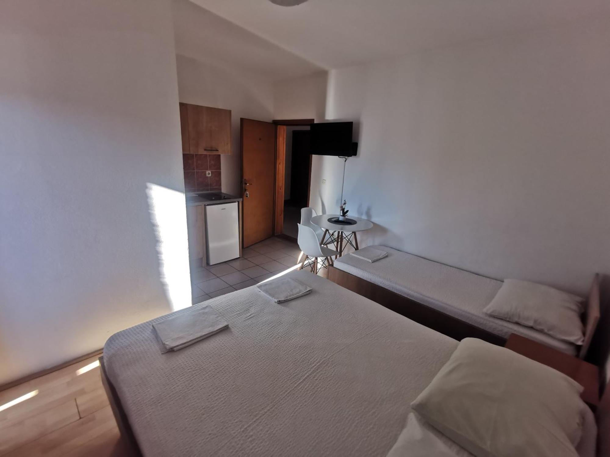נאום Apartmani Lezenic M מראה חיצוני תמונה