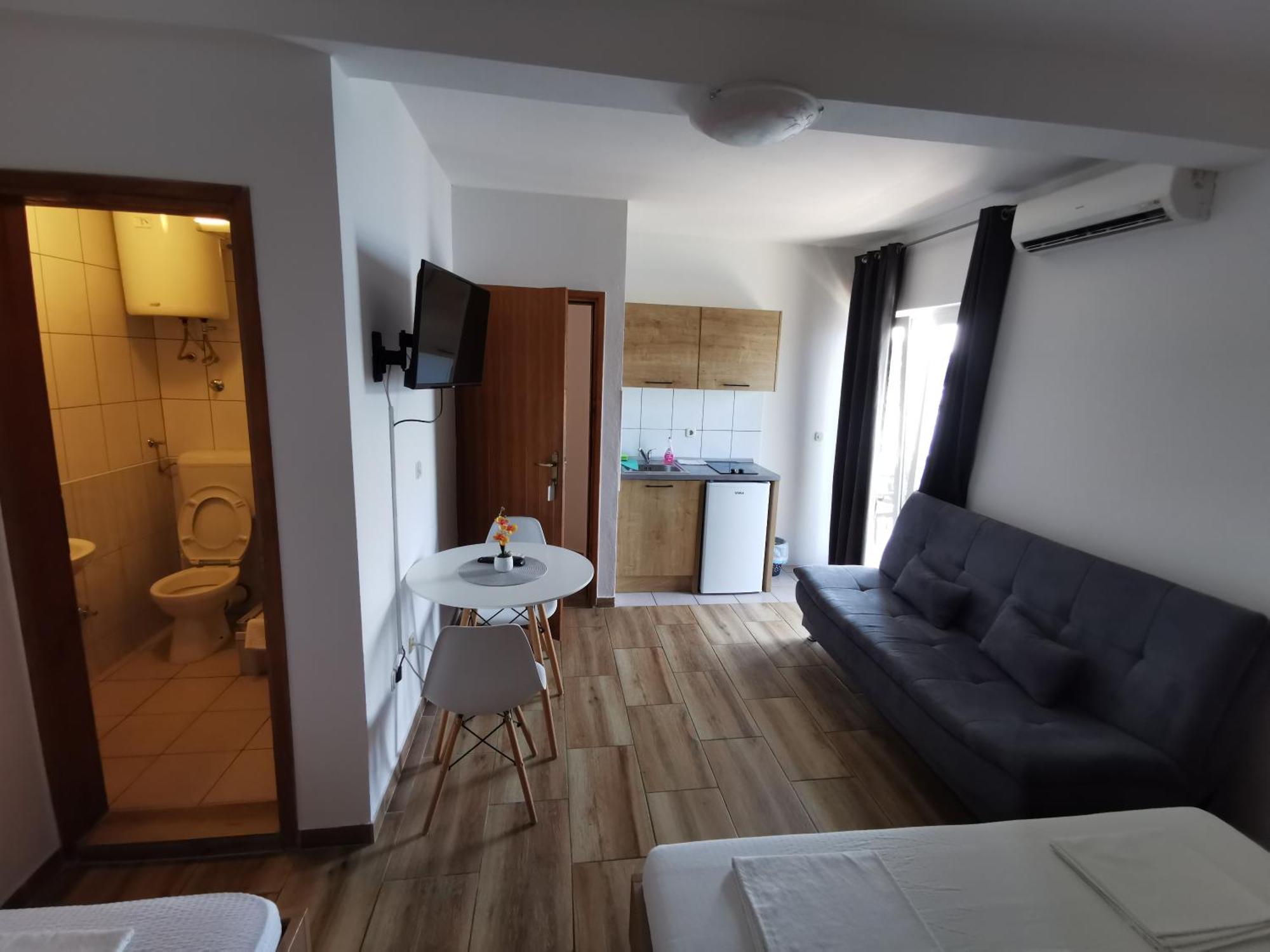 נאום Apartmani Lezenic M מראה חיצוני תמונה